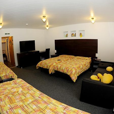 Hotel Restaurant Au Chasseur Orbe Eksteriør billede