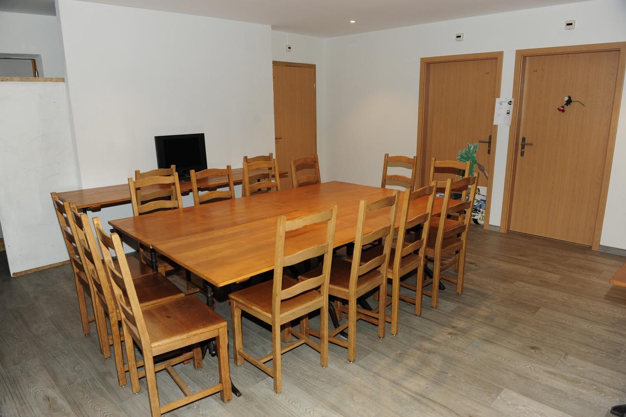 Hotel Restaurant Au Chasseur Orbe Eksteriør billede